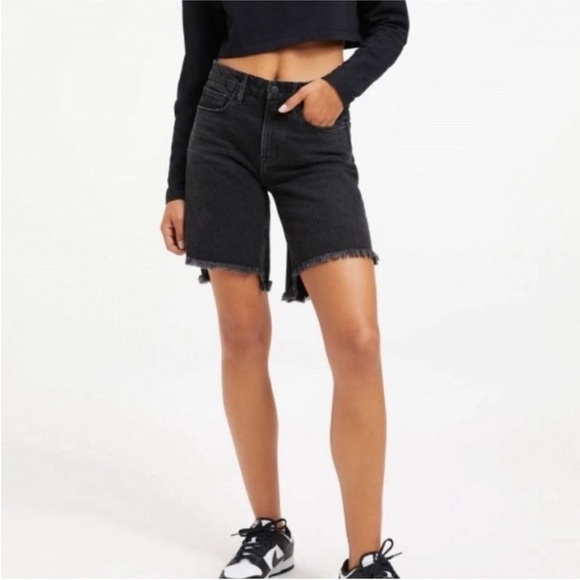 Good American Pants - Good American Good 90’s Icon Distressed Shorts Size 4  NWT